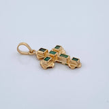 Dije Cruz Plana Esmeraldas 21pts 0.9gr / 2cm / Oro Amarillo 18K &