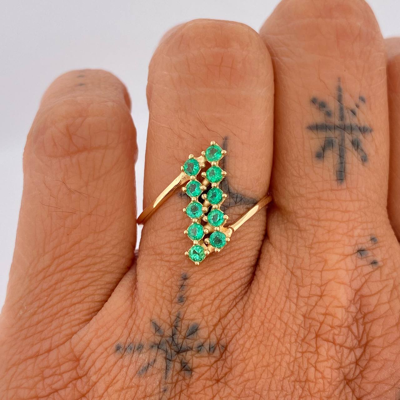 Anillo Arabe Doble Esmeraldas 40pts 2.05gr / T8 1/2 / Oro Amarillo 18K &