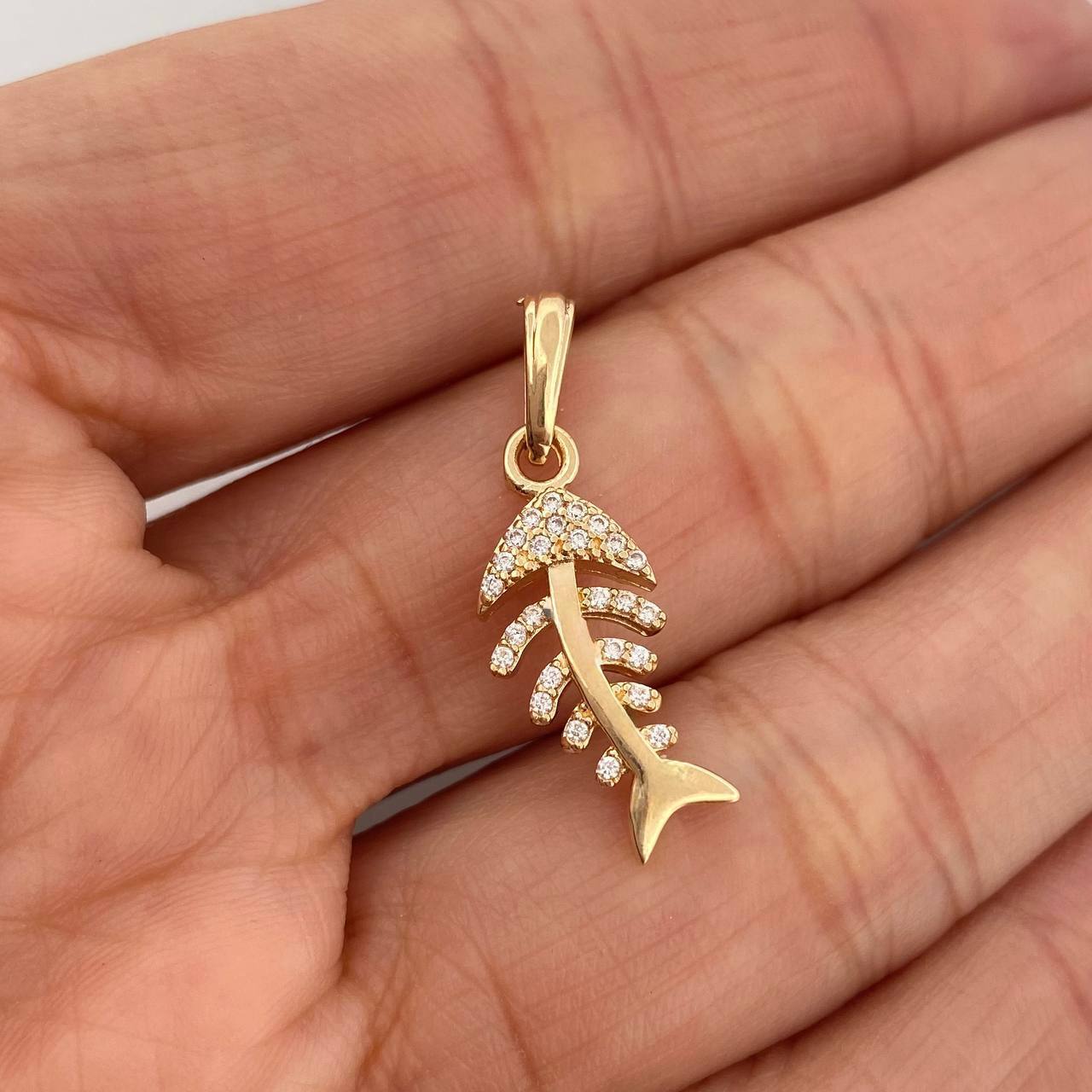 Dije Pez Esqueleto  2 g / 2.7 cm Oro Amarillo 18K