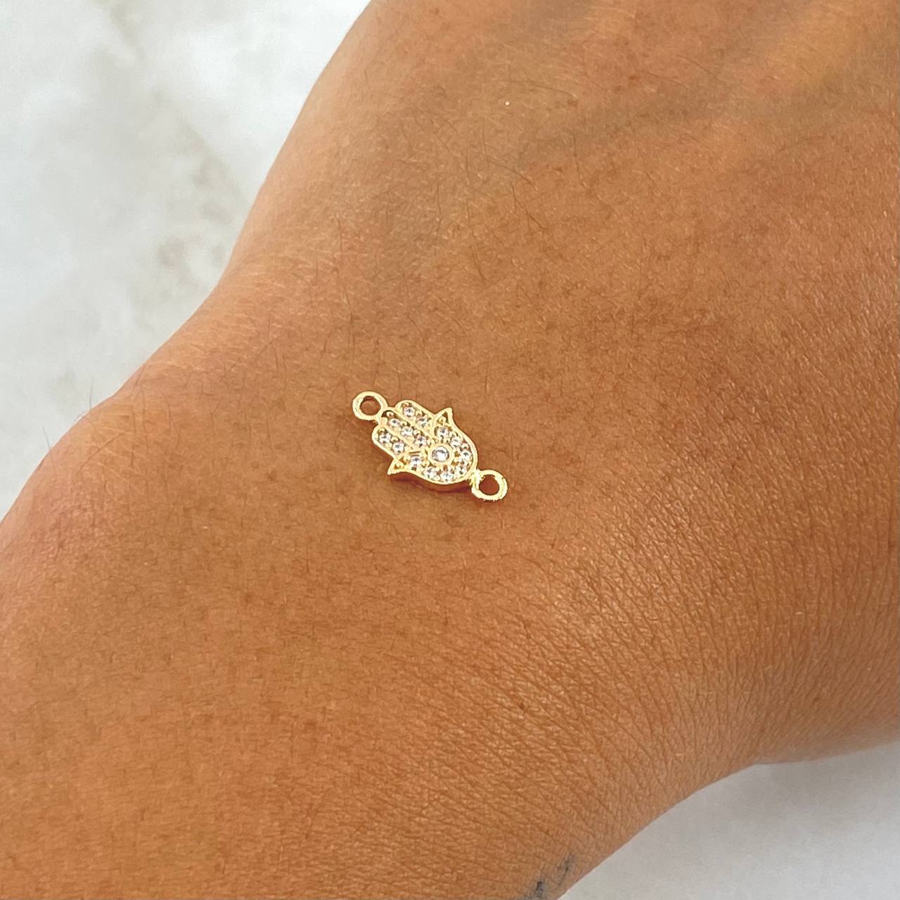Herraje Mano Hamsa 0.6gr / 1.4cm / Circones Blancos Oro Amarillo 18K