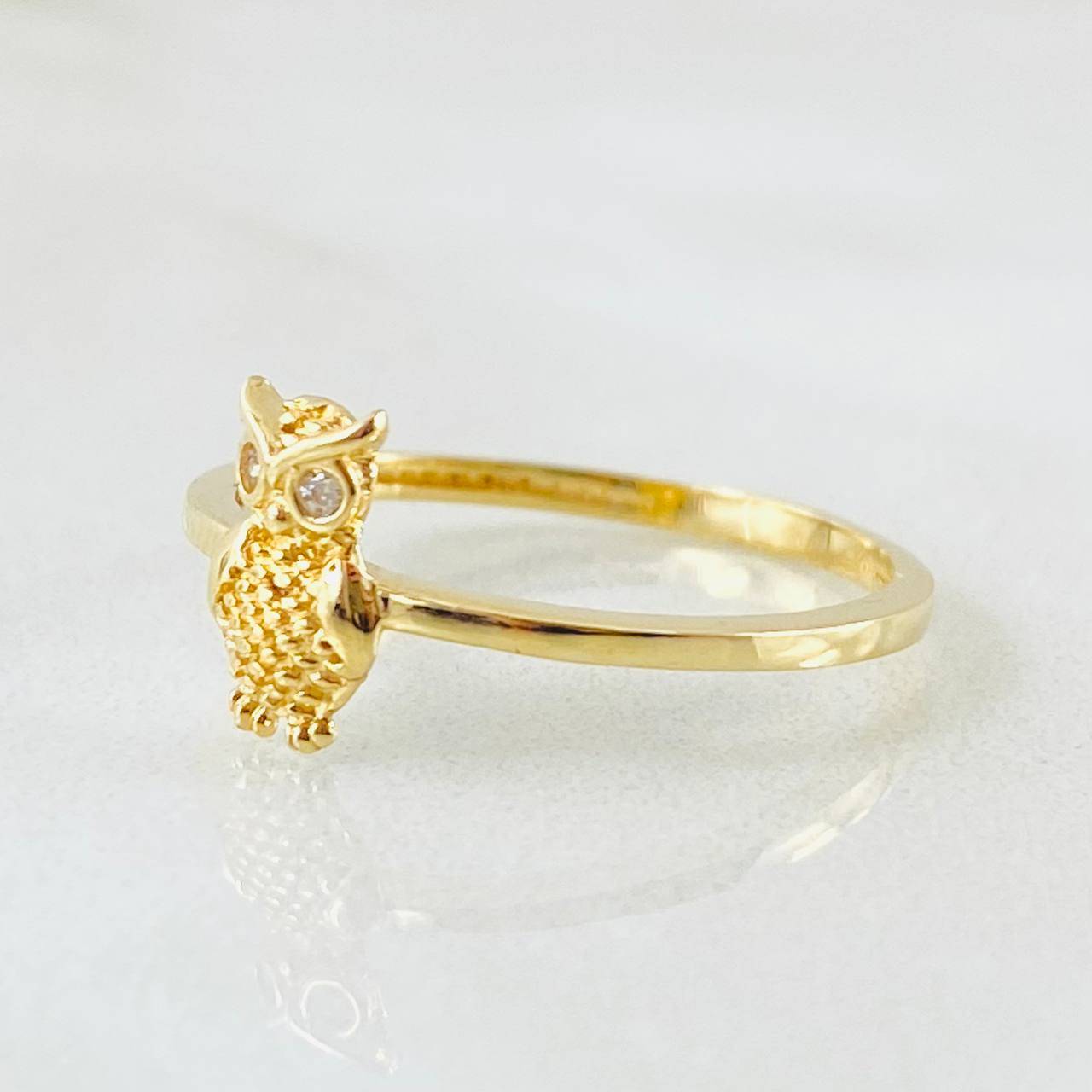 Anillo Buho 1.5gr / T6 1/4 / Oro Amarillo 18K ©