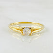 Anillo Solitario Liso Curvo 1.85gr / T6 3/4 / Oro Amarillo 18K *
