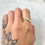 Anillo Solitario Linea Cruzada 2.6gr / T6 / Oro Amarillo 18K