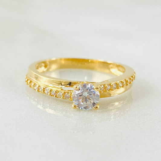 Anillo Solitario Escalera Cruzada 2.25gr / T6 1/4 / Oro Amarillo 18K