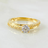 Anillo Solitario Escalera Cruzada 2.25gr / T6 1/4 / Oro Amarillo 18K