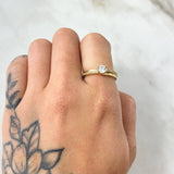 Anillo Solitario Escalera Cruzada 2.25gr / T6 1/4 / Oro Amarillo 18K