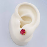 Topos Flor Ruby 2.2gr / Oro Amarillo 18K &