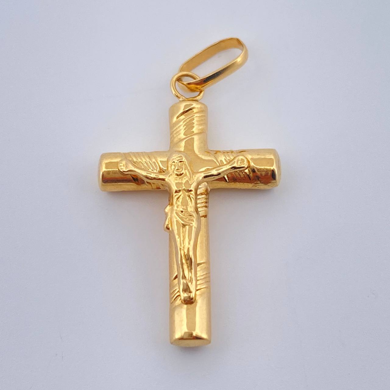 Dije Cruz Cristo 1.45gr / 3.1cm-Oro Amarillo 18K &