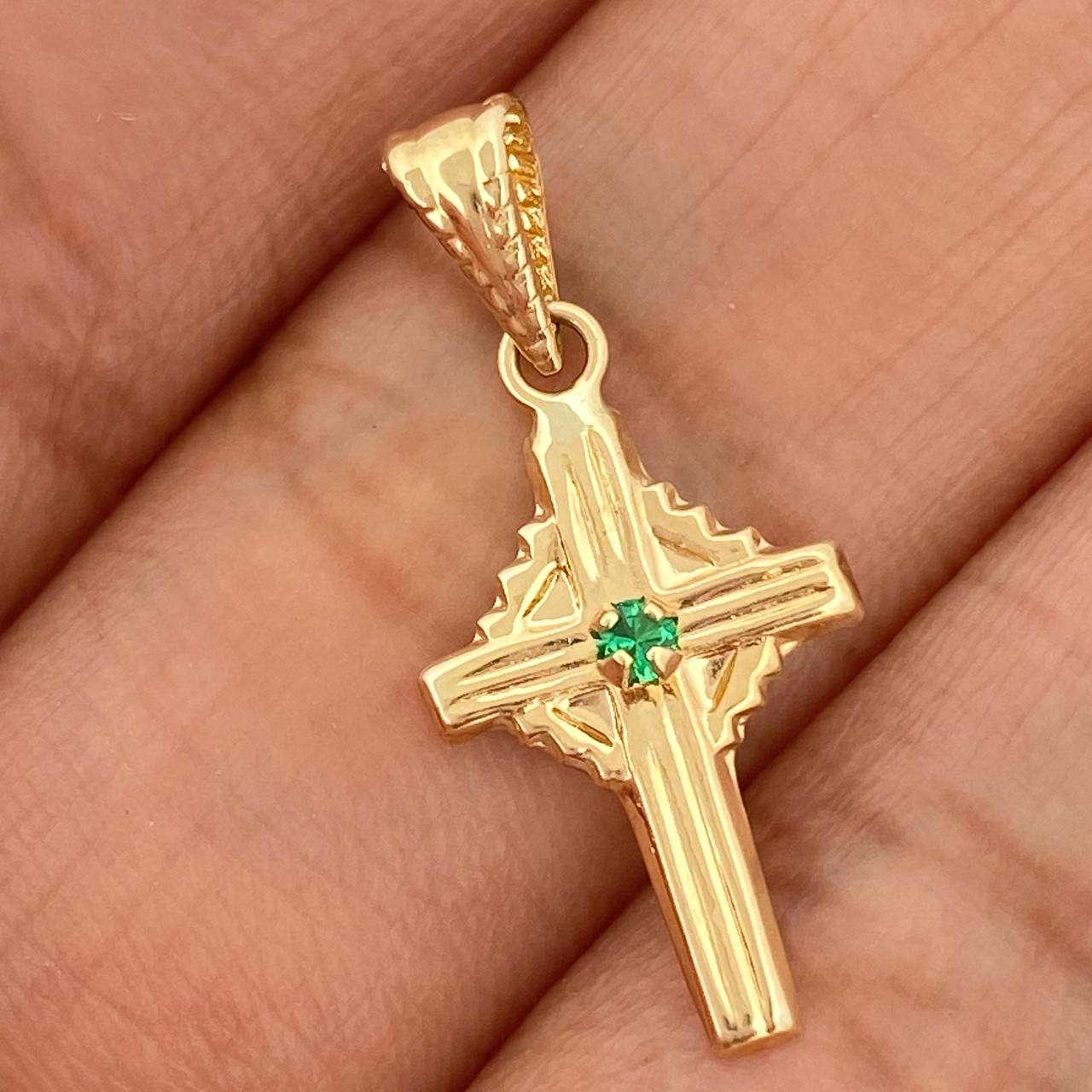 Dije Cruz 0.6gr / 2.4cm-Oro Amarillo 18K &