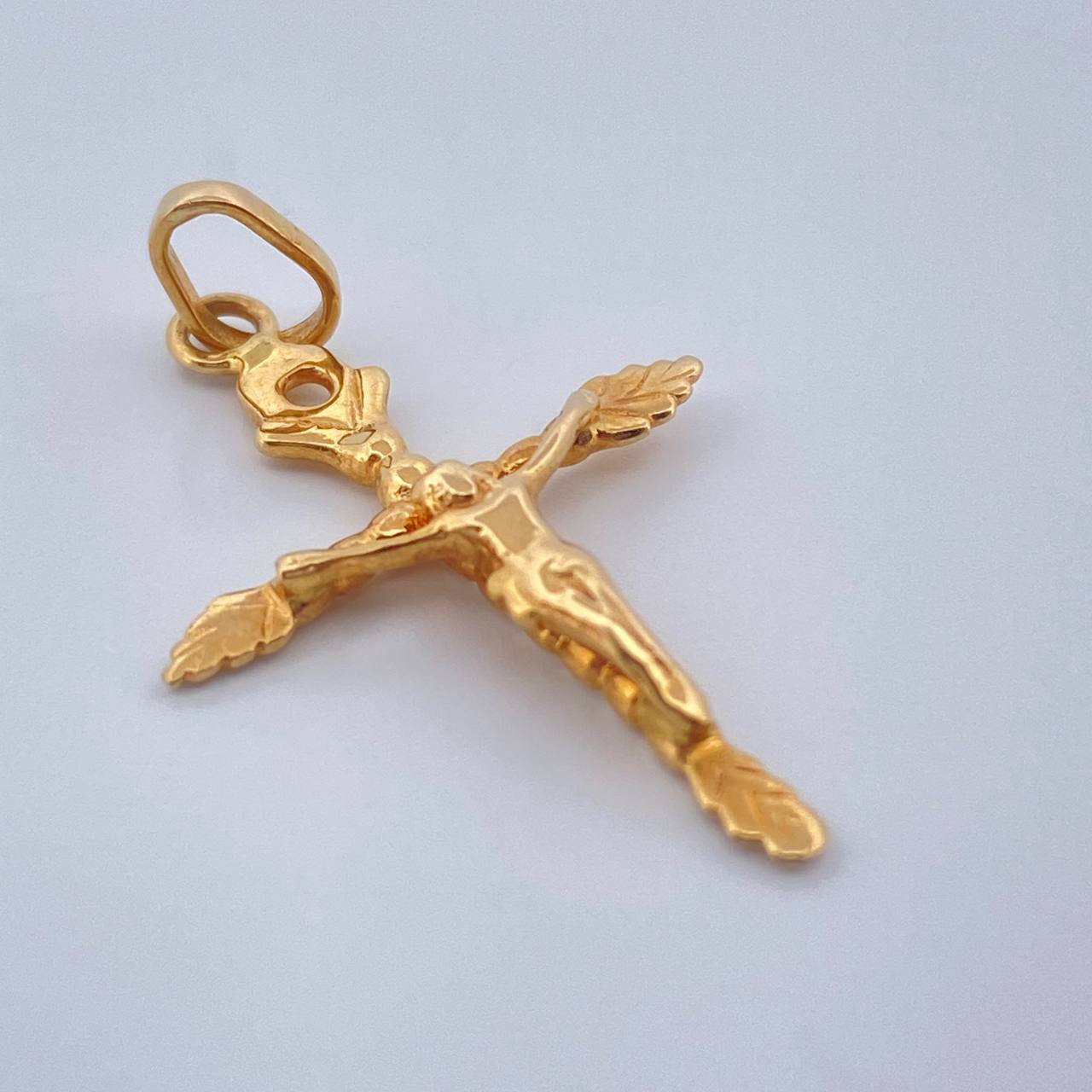 Dije Cruz Cristo 1.3gr / 3cm-Oro Amarillo 18K &