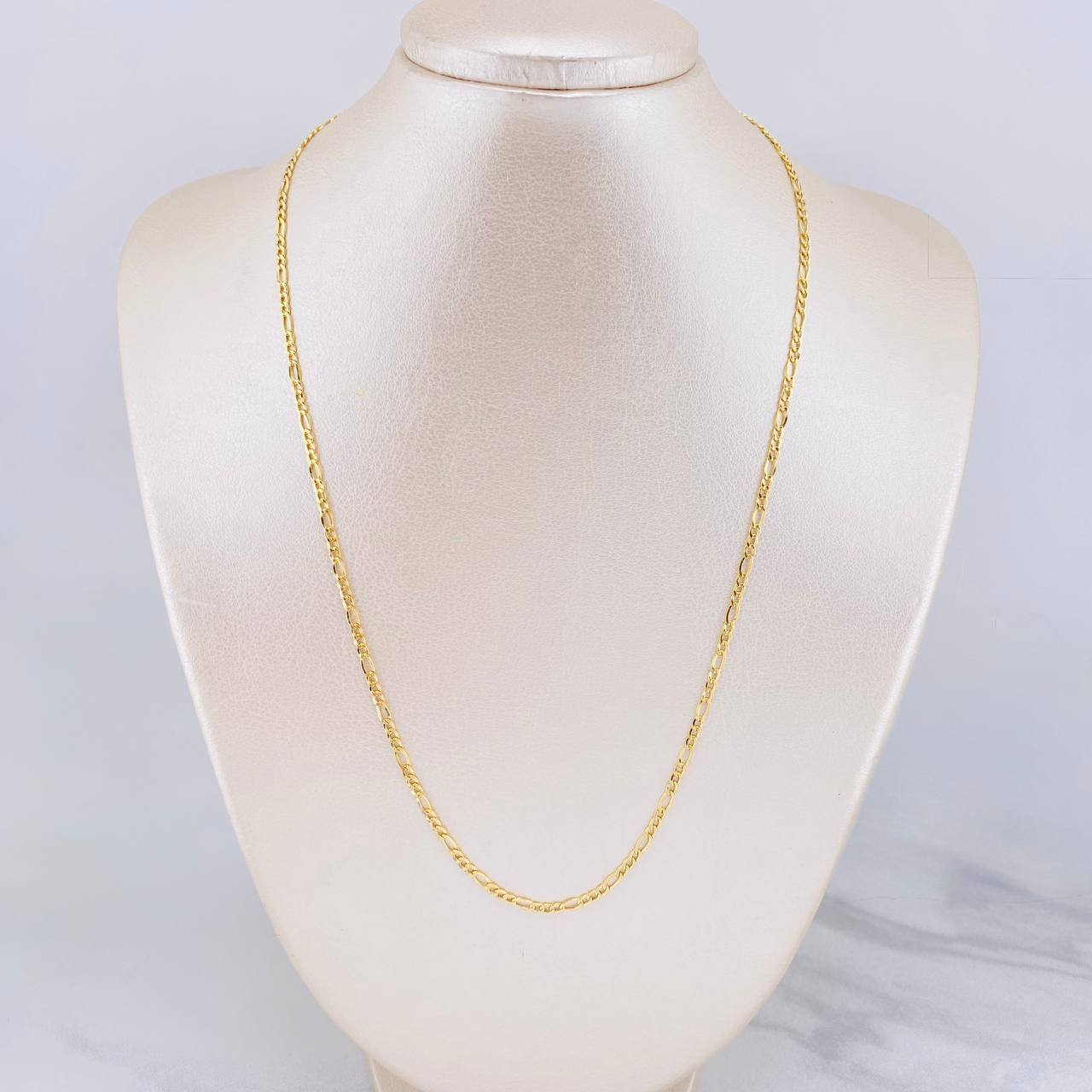 Cadena Figaro 3.15g / 50cm / 2.4mm Oro Amarillo 18K