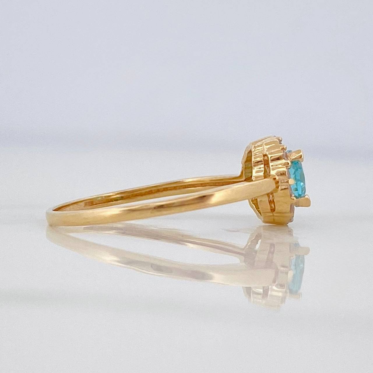 Anillo  Flor Circular 1.9 g / T6 3/4 Oro Amarillo 18K
