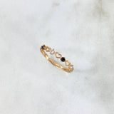 Anillo Corazones 1.05gr / T6 3/4 / Circones Blancos Negros Oro Amarillo