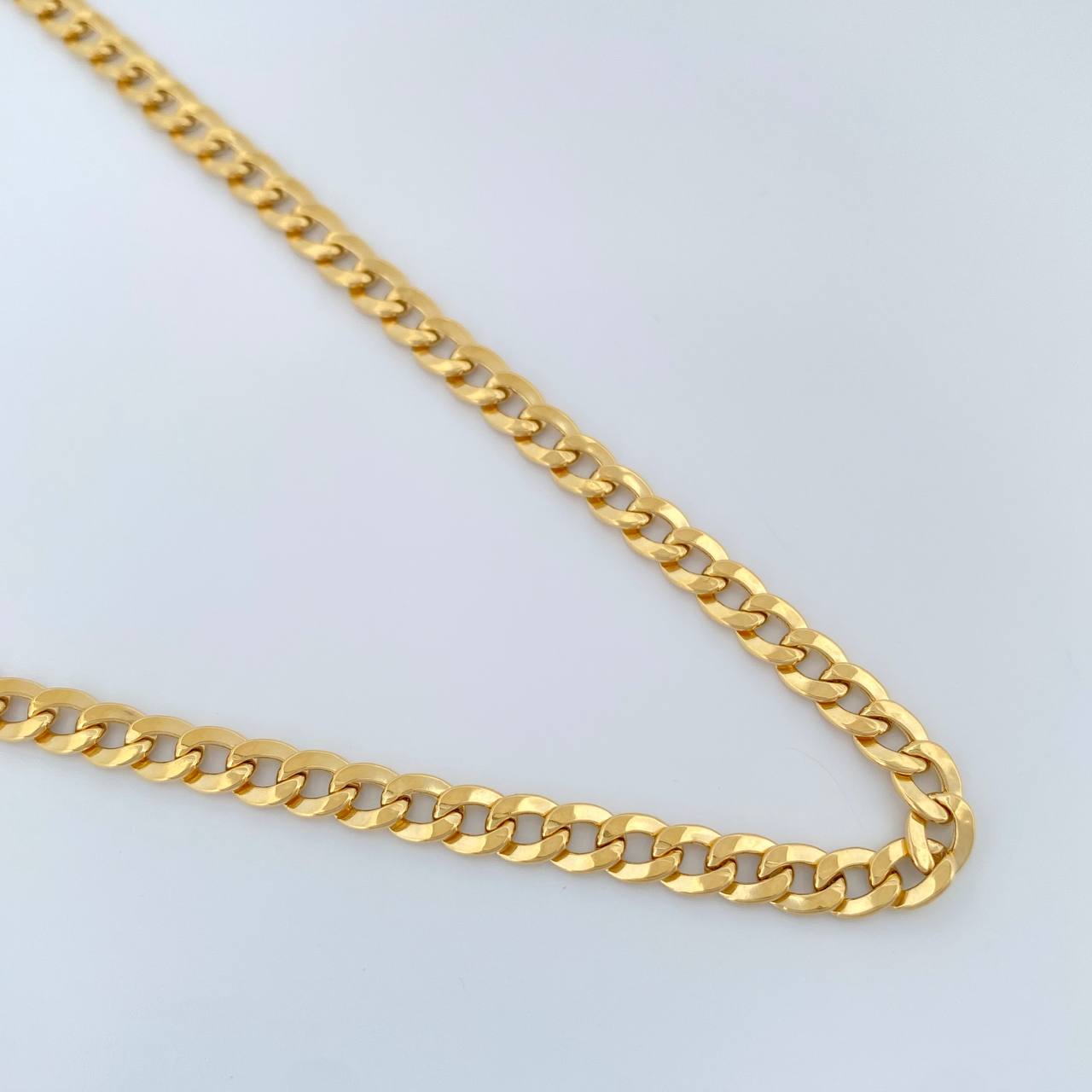 Cadena Cubana 7.35gr / 60.7cm / 3.85mm Oro Amarillo +1 18K $