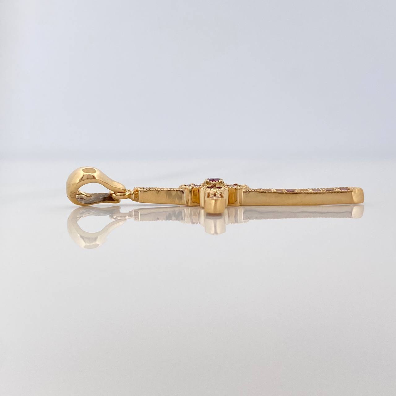 Dije Cruz Rubies 74Pts 2.3 g / 3.6 cm Oro Amarillo 18K