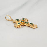 Dije Cruz Plana Esmeraldas 50Pts 1.8 g / 3.5 cm Oro Amarillo 18K