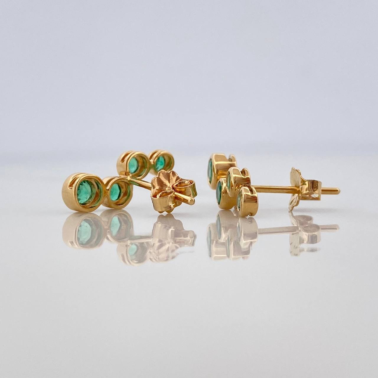 Topos Circulos Esmeraldas 64Pts 2.25 g / 14 mm Oro Amarillo 18K