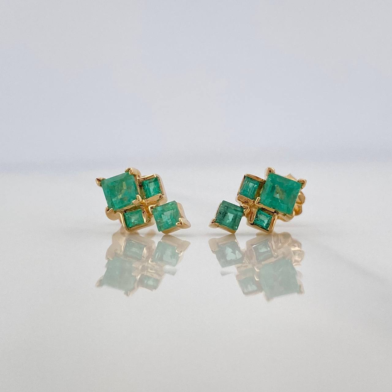 Topos Destello Esmeraldas 73Pts 1.8 g / 5.8 mm Oro Amarillo 18K