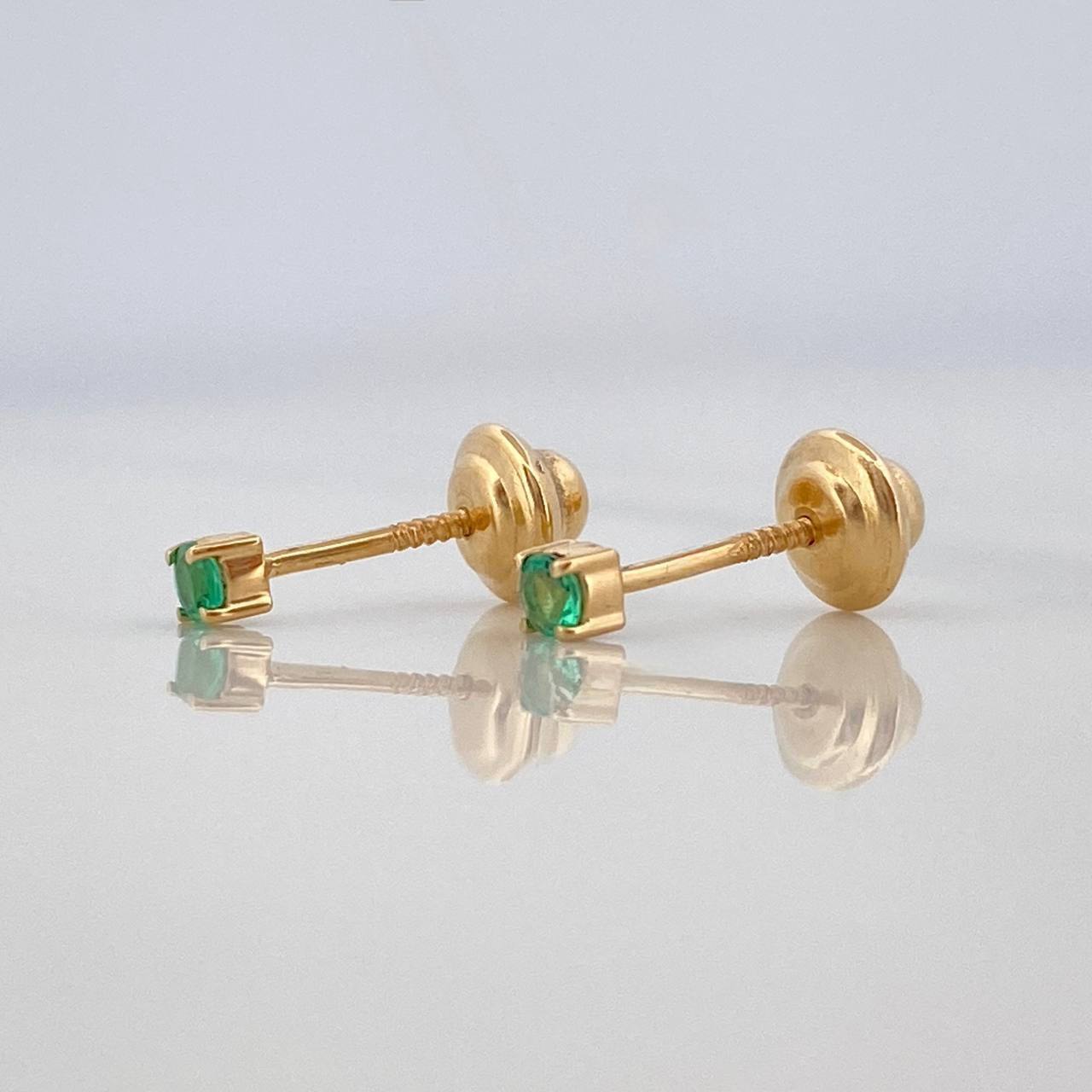 Topos Cuatro Garras Esmeraldas 07Pts 0.55 g / 1.65 mm Oro Amarillo 18K