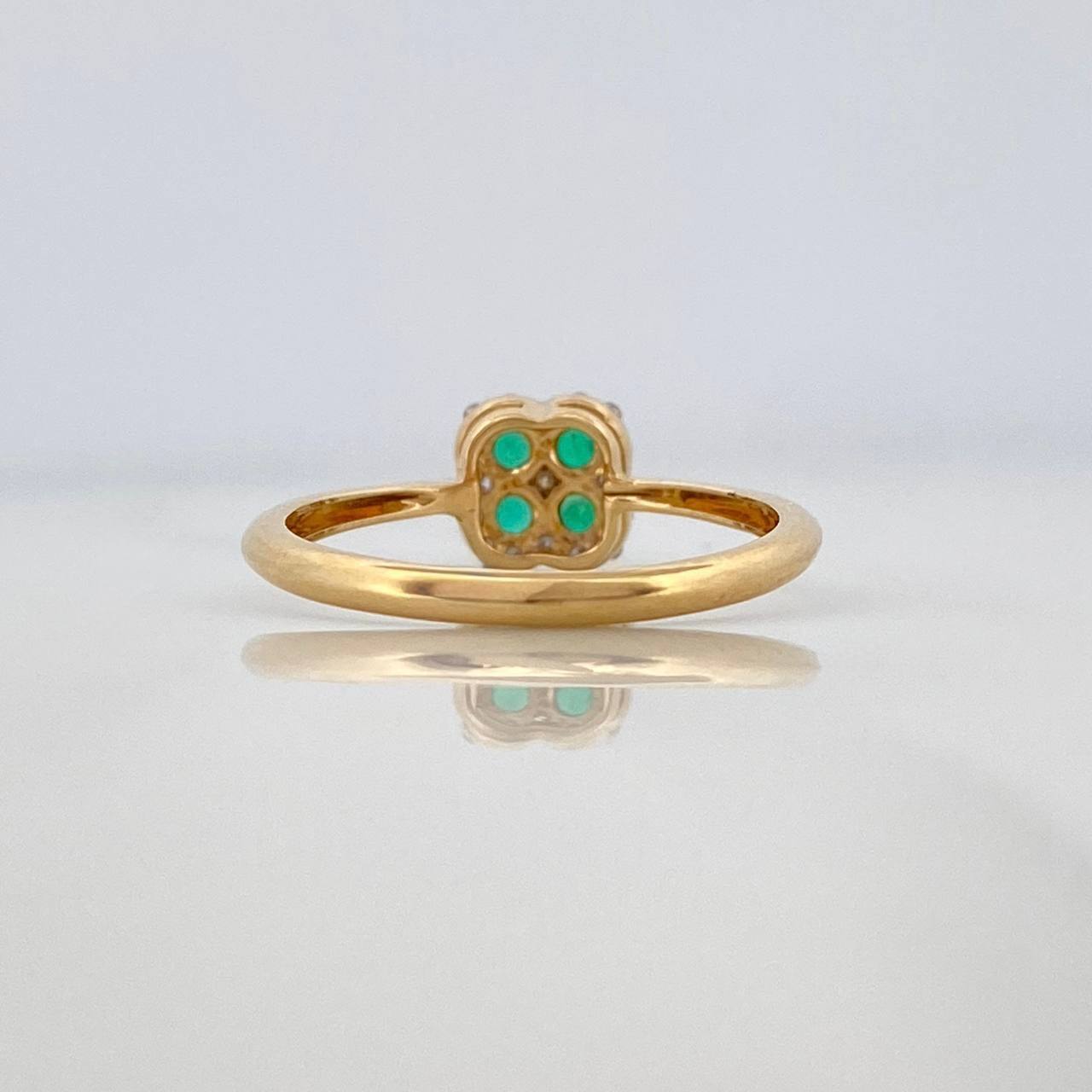 Anillo Esmeraldas 70Pts Diamantes 35Pts 2.1 g / T6 3/4  Dos Oros Amarillo Blanco 18K
