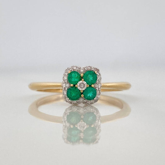 Anillo Esmeraldas 70Pts Diamantes 35Pts 2.1 g / T6 3/4  Dos Oros Amarillo Blanco 18K
