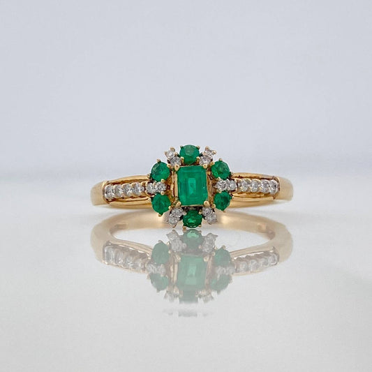 Anillo Flor Esmeraldas 80Pts Diamantes 118Qts 2.95 g / T7 Dos Oros Amarillo Blanco  18K