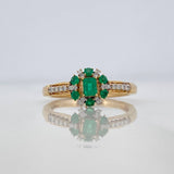 Anillo Flor Esmeraldas 80Pts Diamantes 118Qts 2.95 g / T7 Dos Oros Amarillo Blanco  18K