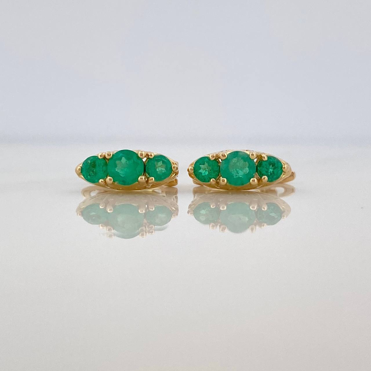 Candongas Trono Esmeralda 71Pts 2.65 g / 1.2 cm Oro Amarillo 18K