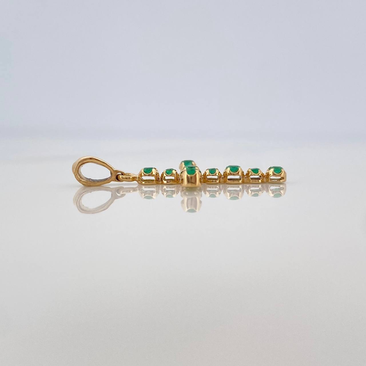 Dije Cruz Tupida Esmeraldas 22Pts 1 g / 3 cm Oro Amarillo 18K