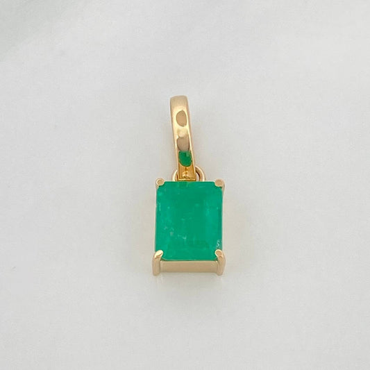 Dije Rectangular Esmeralda 1,21Qts 1 g / 1.5 cm Oro Amarillo 18K