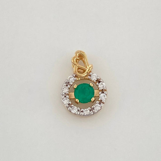 Dije Circulo Corazon Esmeralda 12Pts Diamantes 06Pts 0.75 g / 1 cm  Dos Oros Amarillo Blanco18K