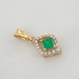 Dije Rombo Esmeralda 24Pts Diamantes 09Pts 1.4 g / 1.7 cm  Dos Oros Amarillo Blanco 18K