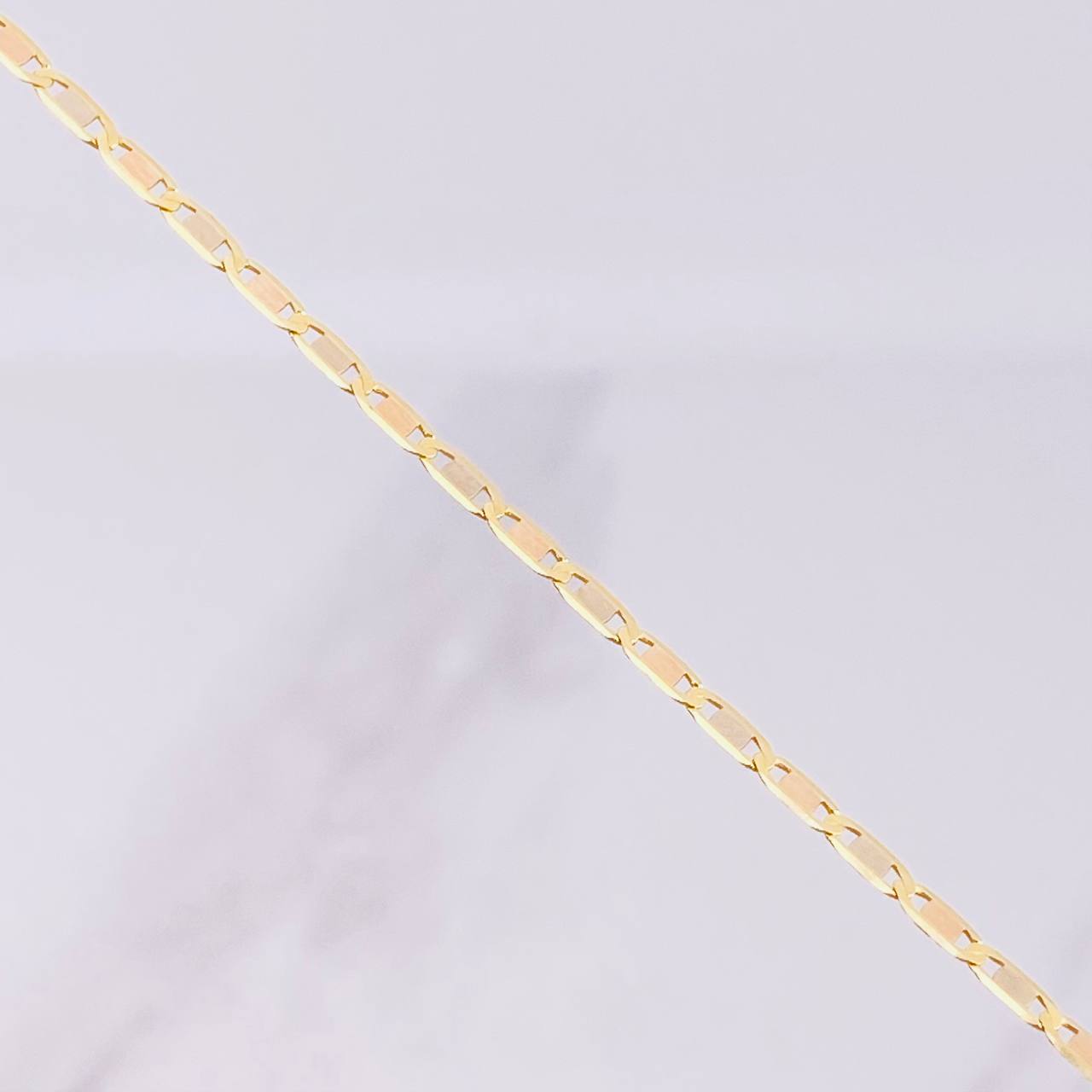 Cadena Escalera Plana 3.9g / 60cm / 1.9mm Tres Oros 18K
