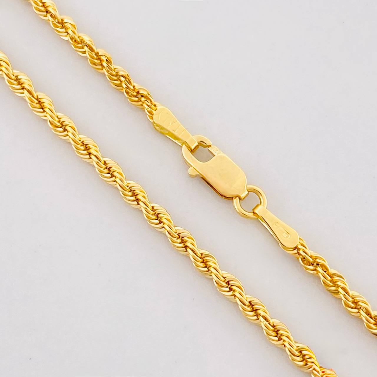 Cadena Lazo 3.95g / 60cm / 2.2mm Oro Amarillo 18K