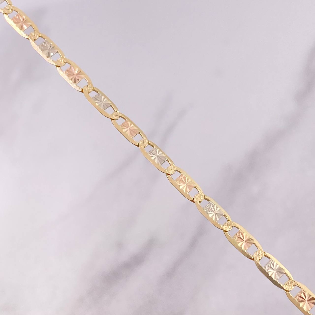 Cadena Escalera Plana 8.05g / 50cm / 3.3mm Tres Oros 18K