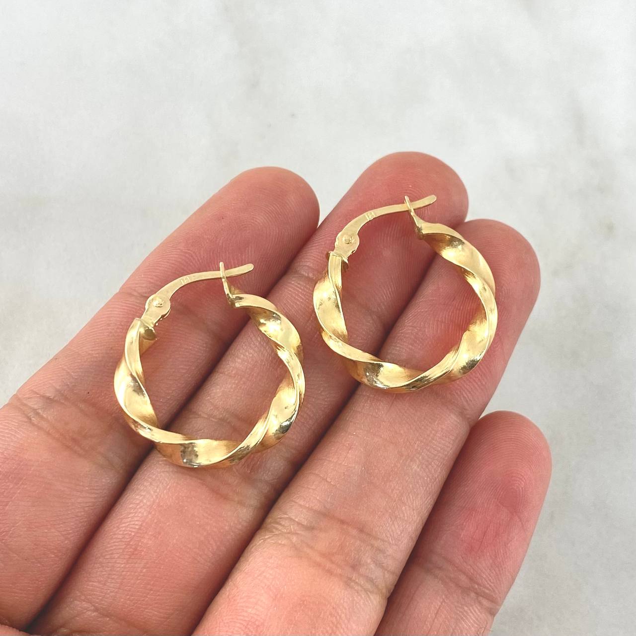 Candongas Nico 2.7gr / 2.1cm / Lisas Oro Amarillo