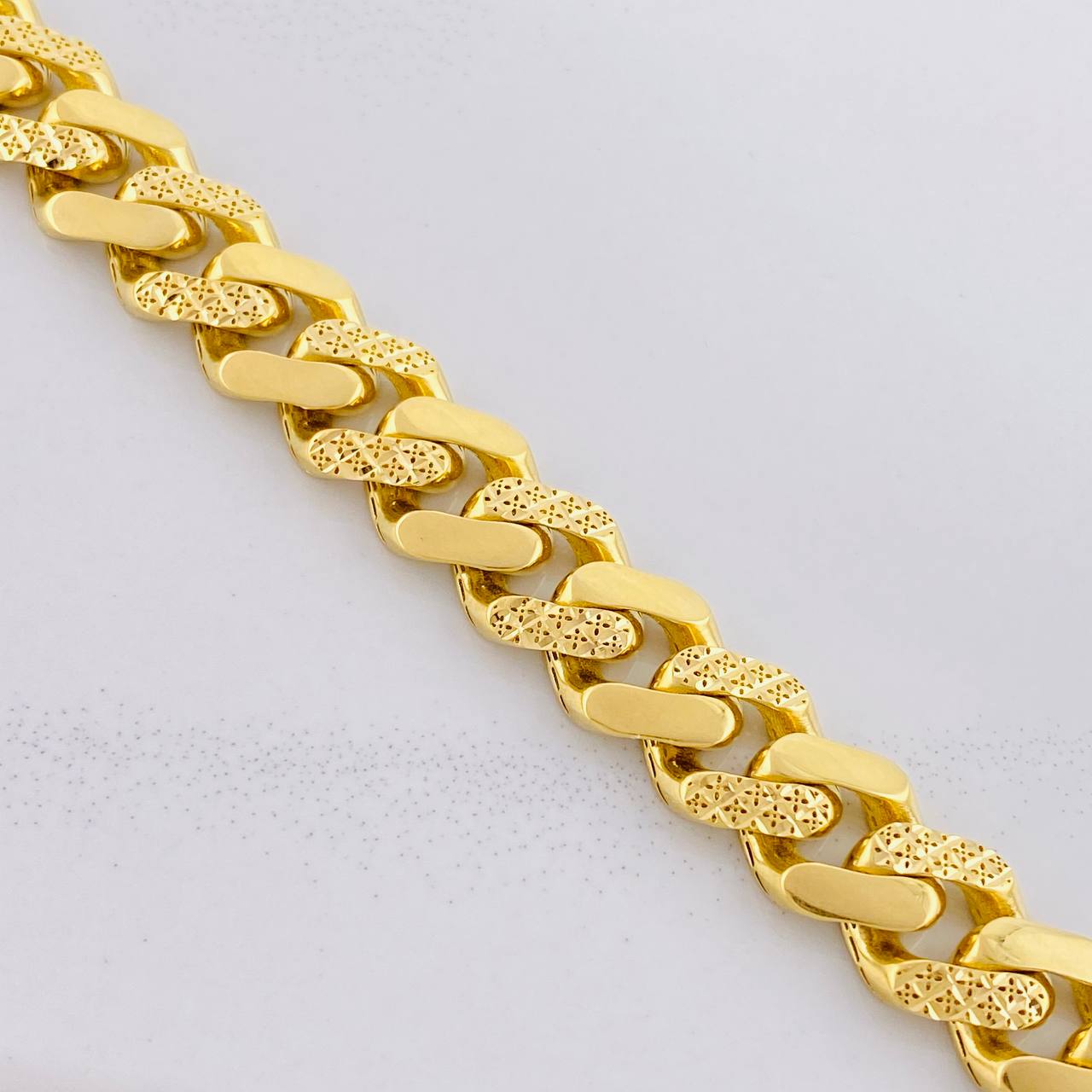 Cadena Monaco Diamantada 50.95g / 60cm / 11.2mm Oro Amarillo 18K