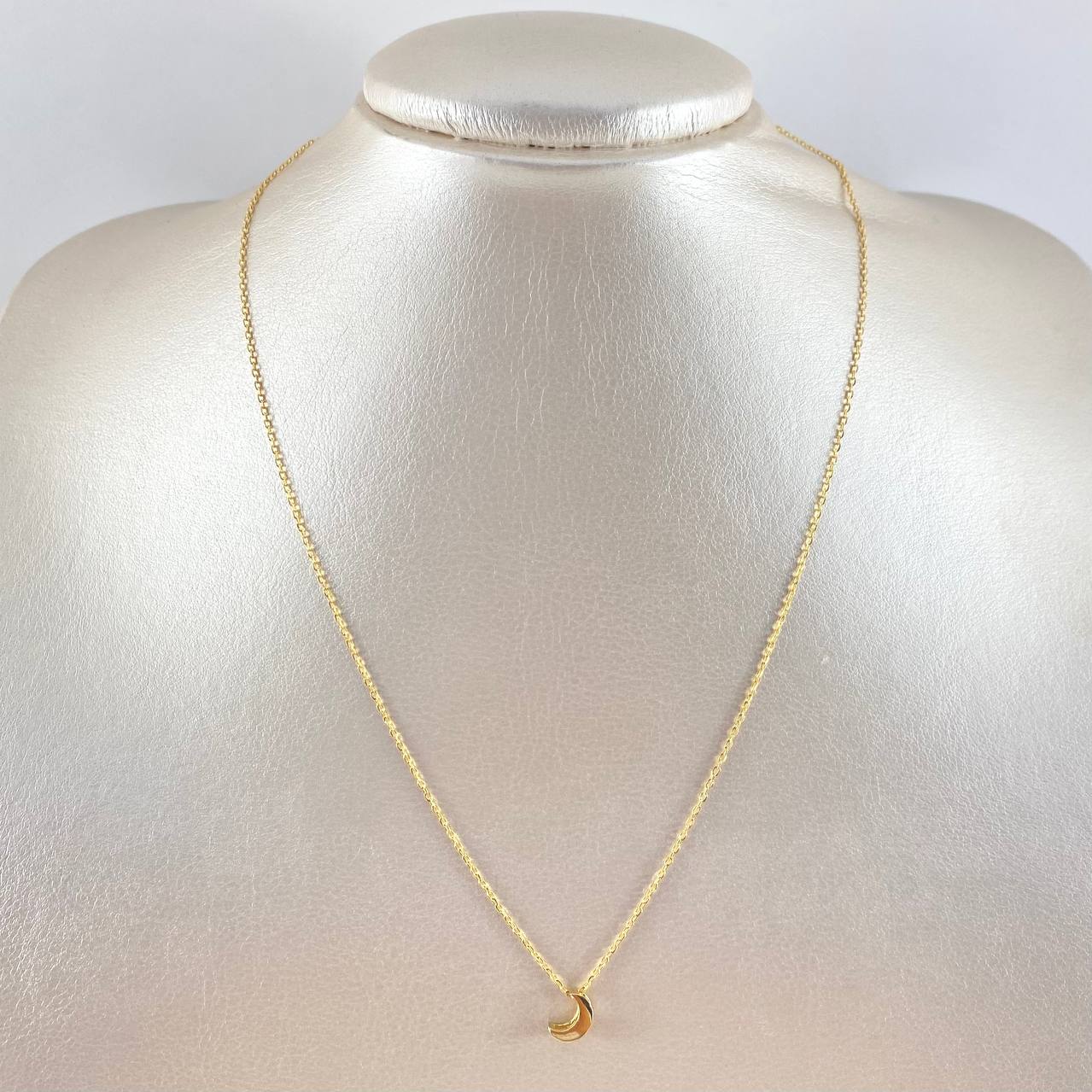 Cadena Aro Seguido 1.5gr / 45cm / 1mm + Dije Luna Tambor 0.45gr / 0.8cm  Oro Amarillo (Oferta)