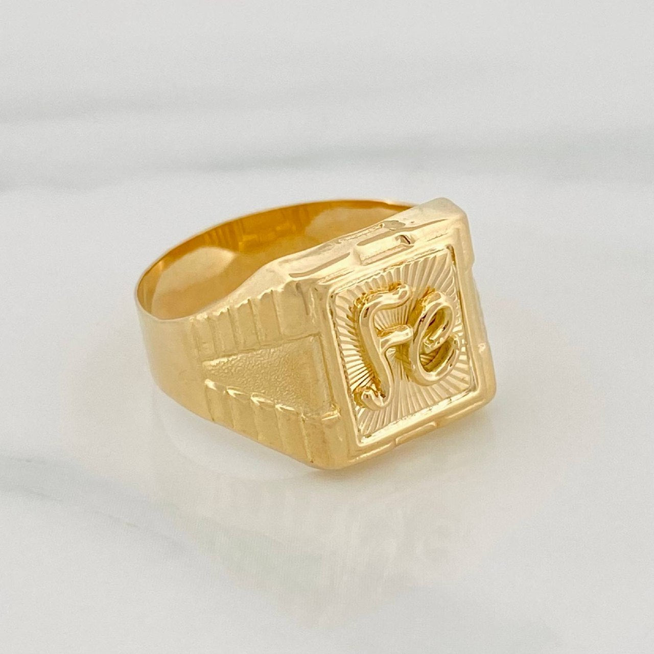Anillo Sello Fe 3.25 g / T10 3/4 Oro Amarillo 18K