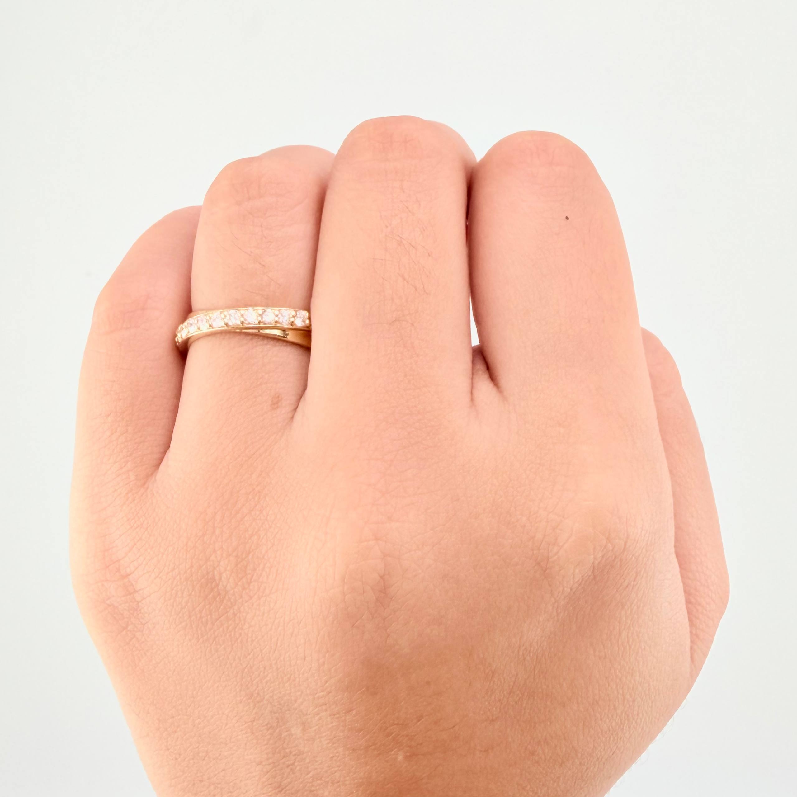 Anillo Argolla Curvas Sobre Puestas Diamantes 33pts 4.3gr / T5 1/4 / Oro Amarillo 18K ©