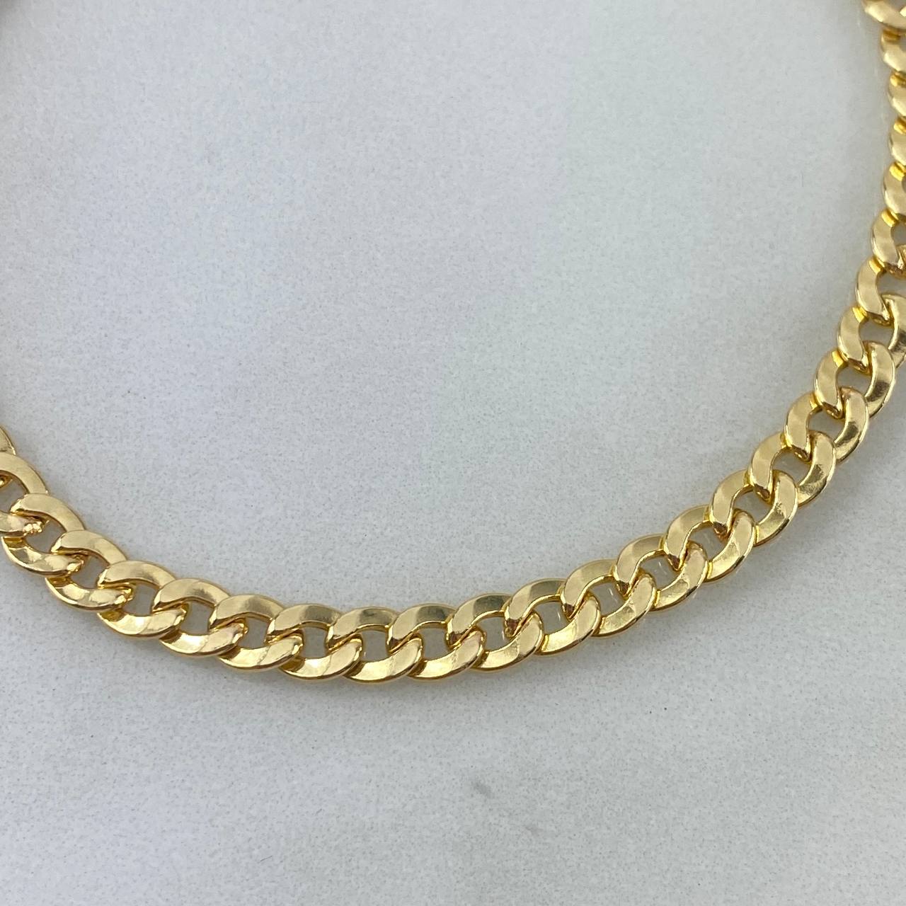 Pulso Cubano 4.25gr / 21cm / 4mm Oro Amarillo +0 *