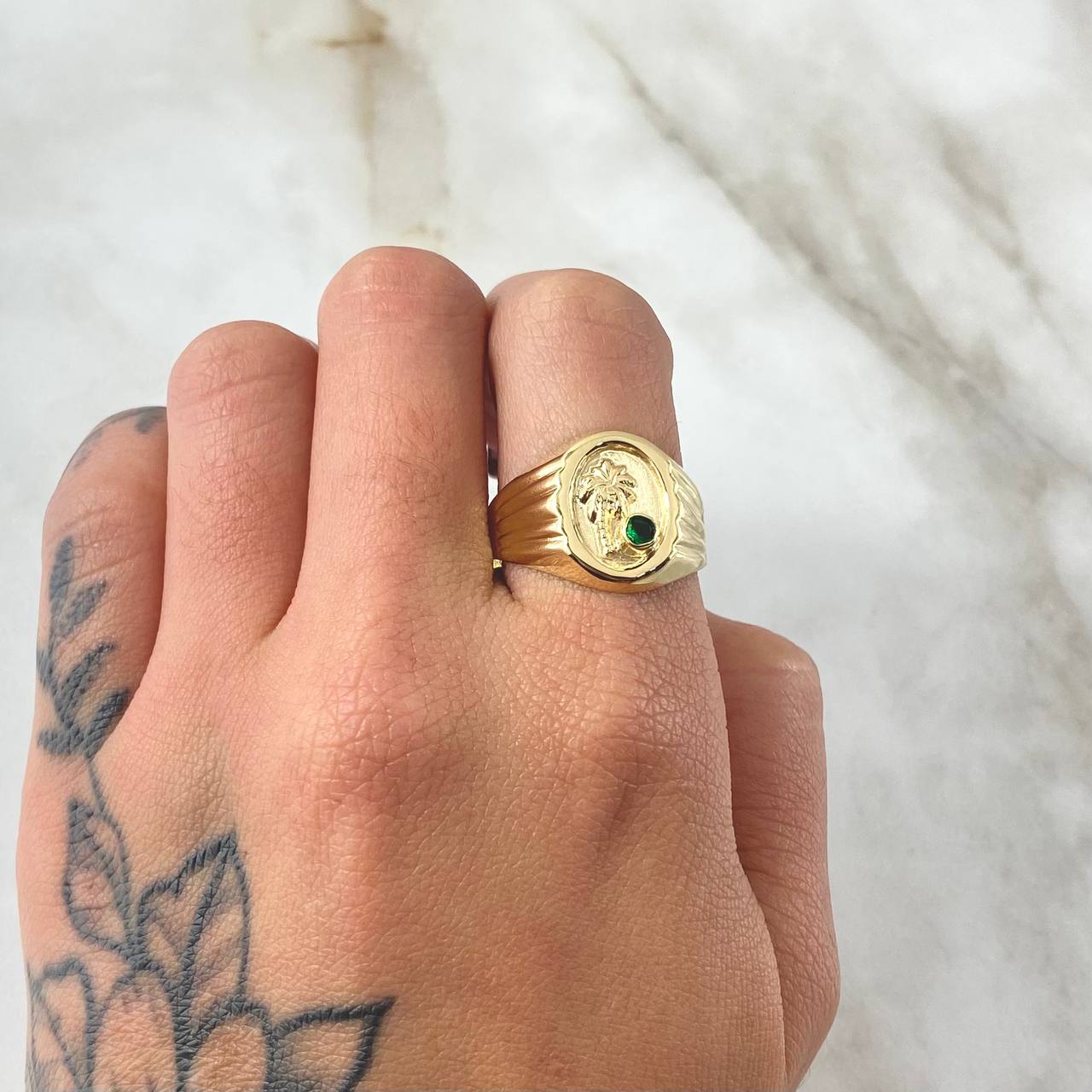 Anillo Palmera Ovalada 2.6gr / T9 3/4 / Oro 18K