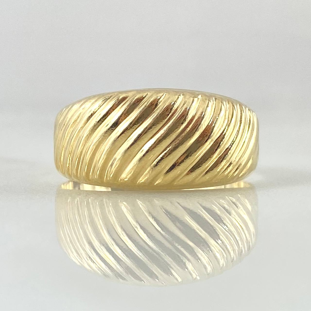 Anillo Multilíneas Paralelas 1.4gr / T6 1/4 / Oro Amarillo 18K