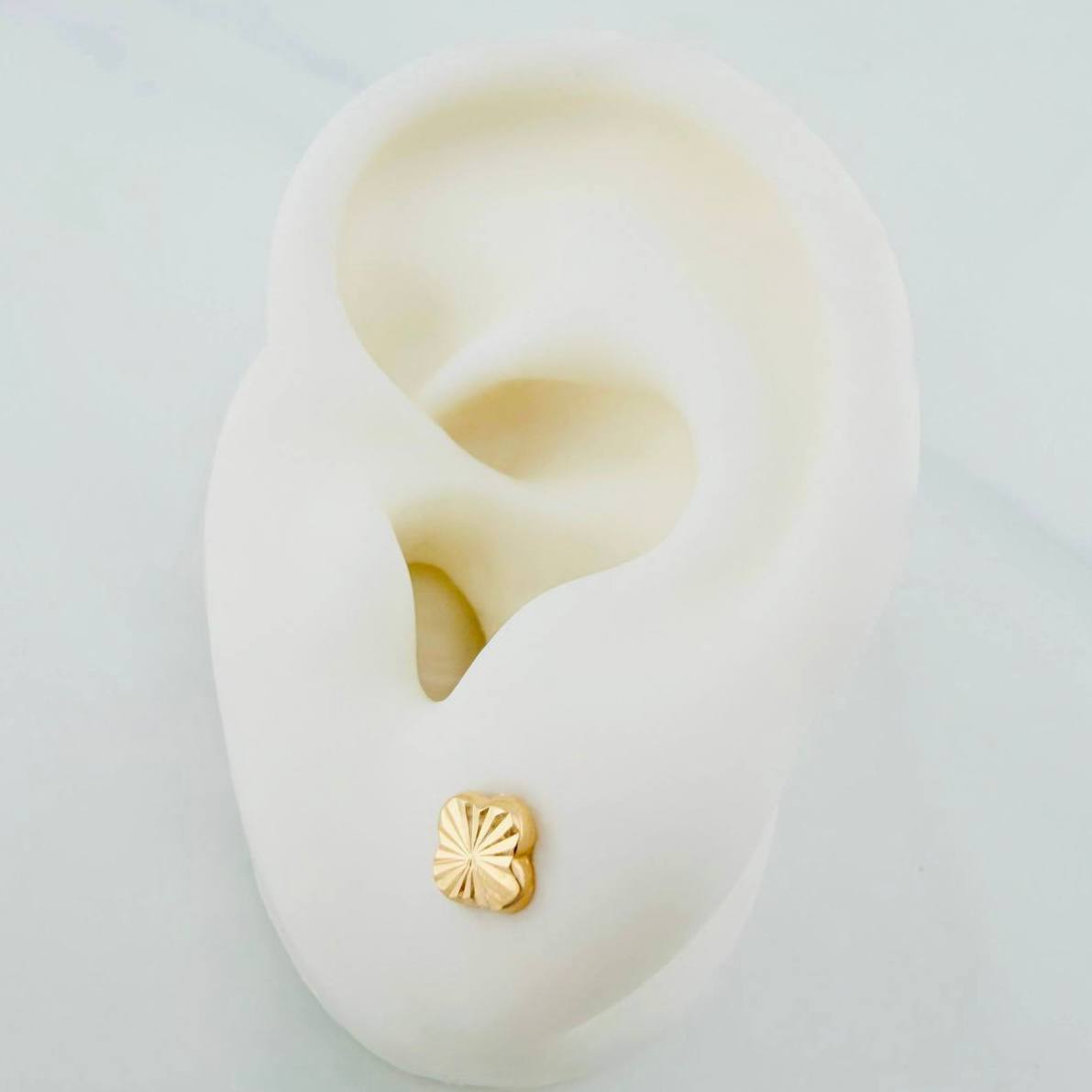Topos Trébol Diamantados 0.6 g / 5.28 mm Oro Amarillo 18K