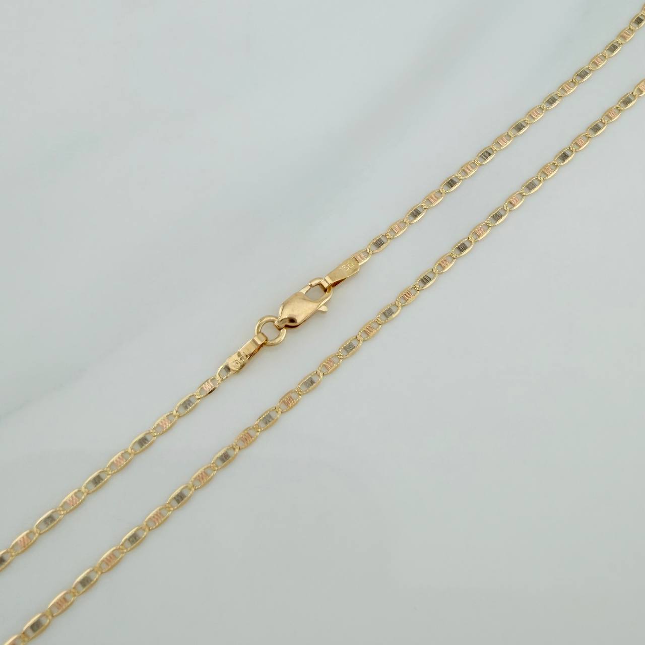 Cadena Escalera Plana Diamantada 1.45 g / 45.3 cm / 1.38 mm Tres Oros 18K