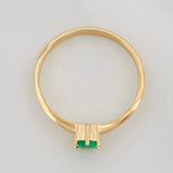 Anillo Solitario Esmeralda 14 Pts 1.6 g / T7 Oro Amarillo 18K