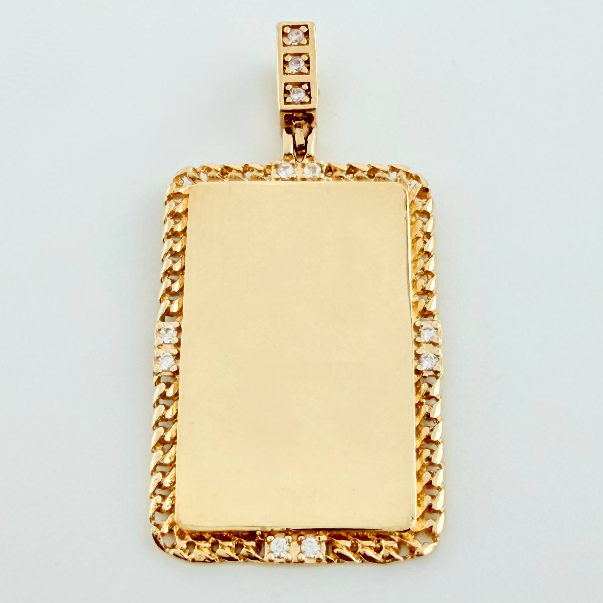 Dije Placa Bordeada 3.6gr / 3.2cm / Oro Amarillo 18K