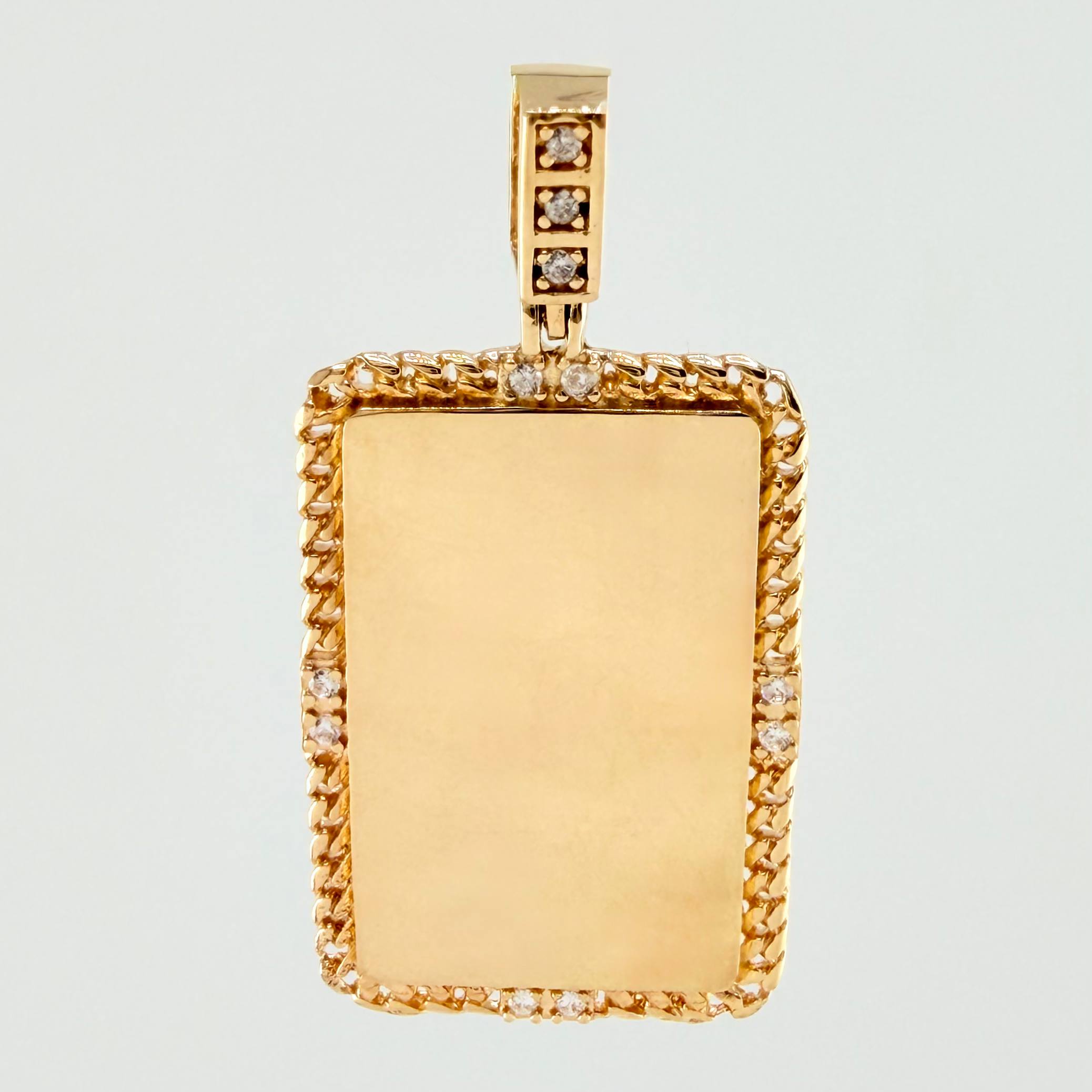 Dije Placa Bordeada 3.6gr / 3.2cm / Oro Amarillo 18K