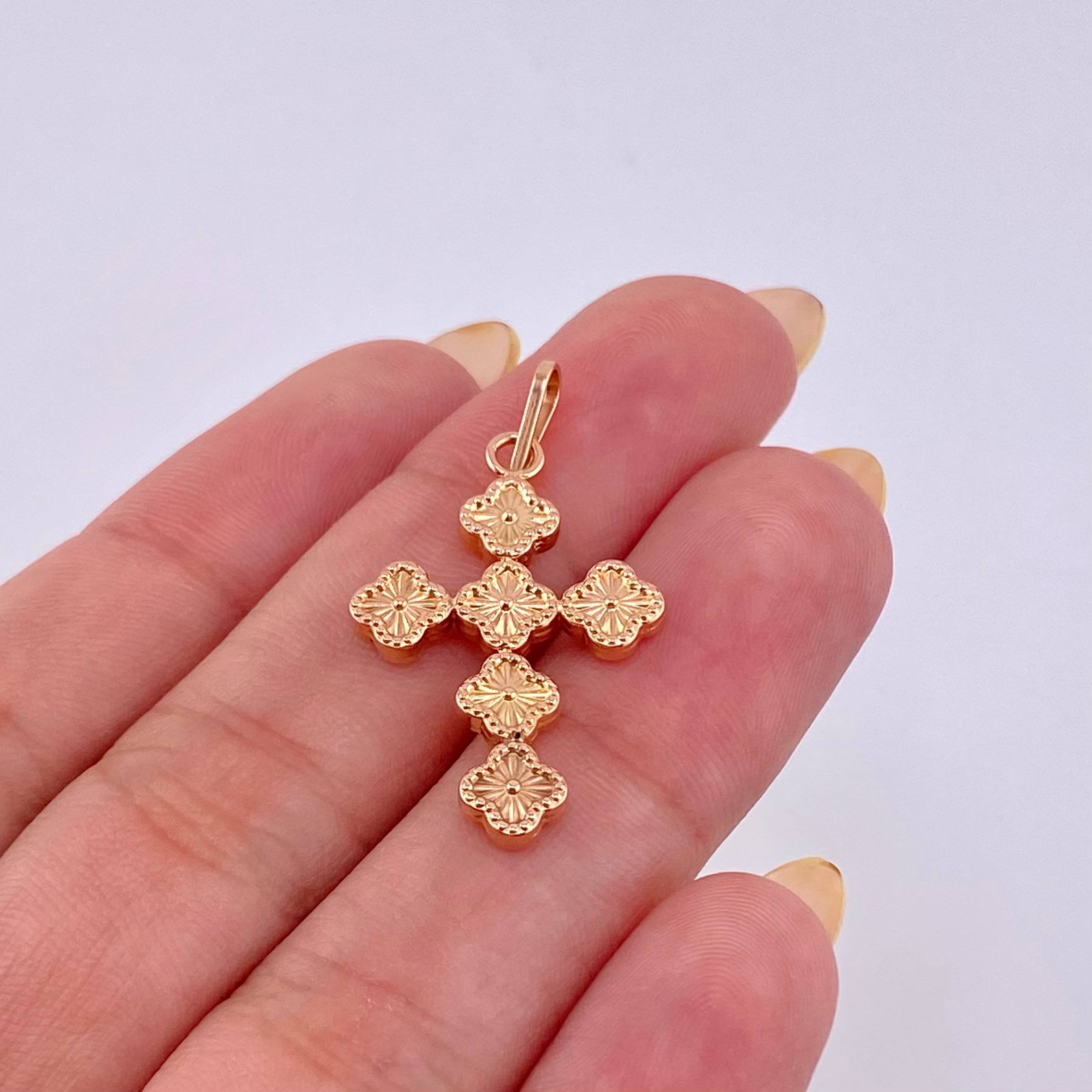 Dije Cruz Trebol 1.2gr / 3.2cm / Oro Rosa 18K