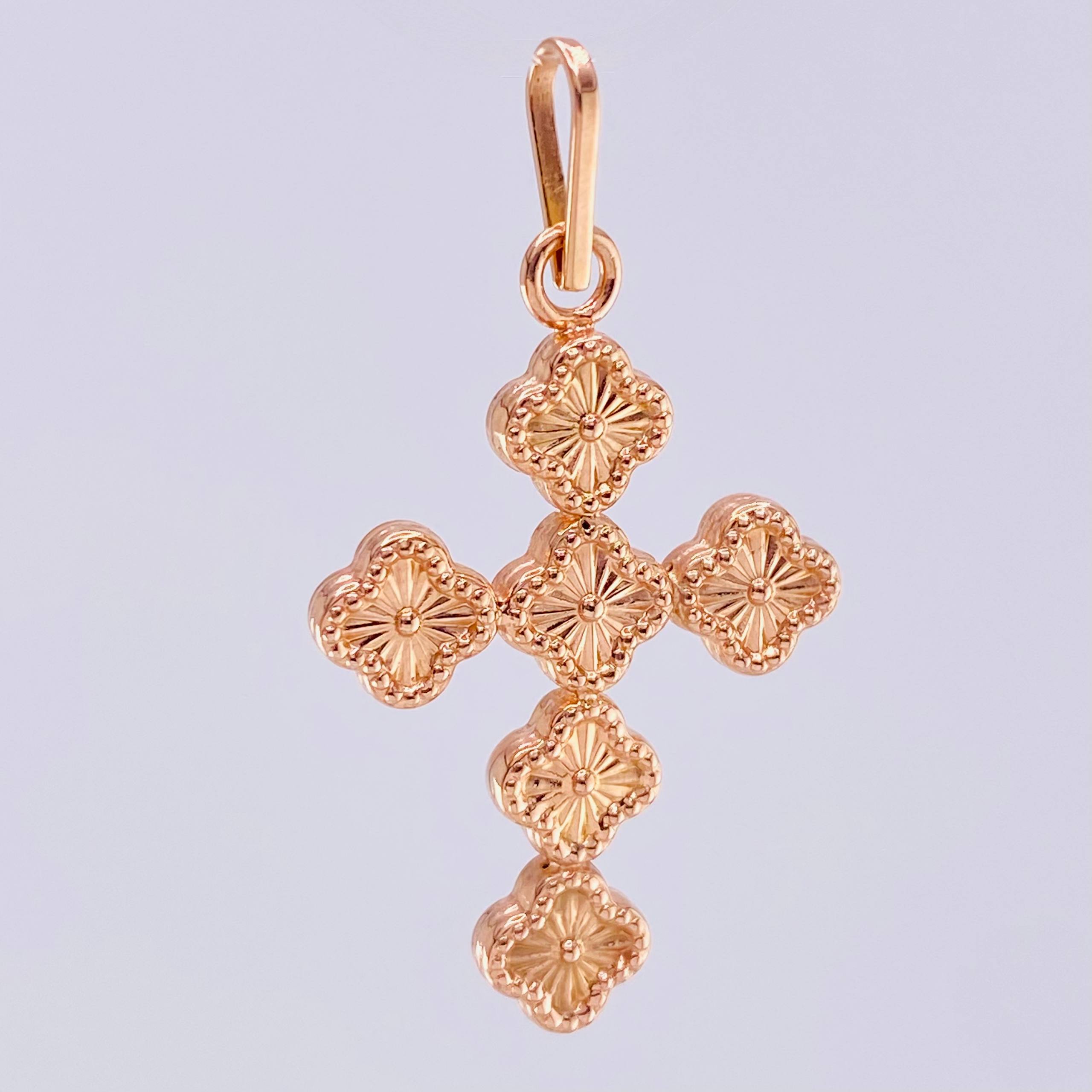 Dije Cruz Trebol 1.2gr / 3.2cm / Oro Rosa 18K